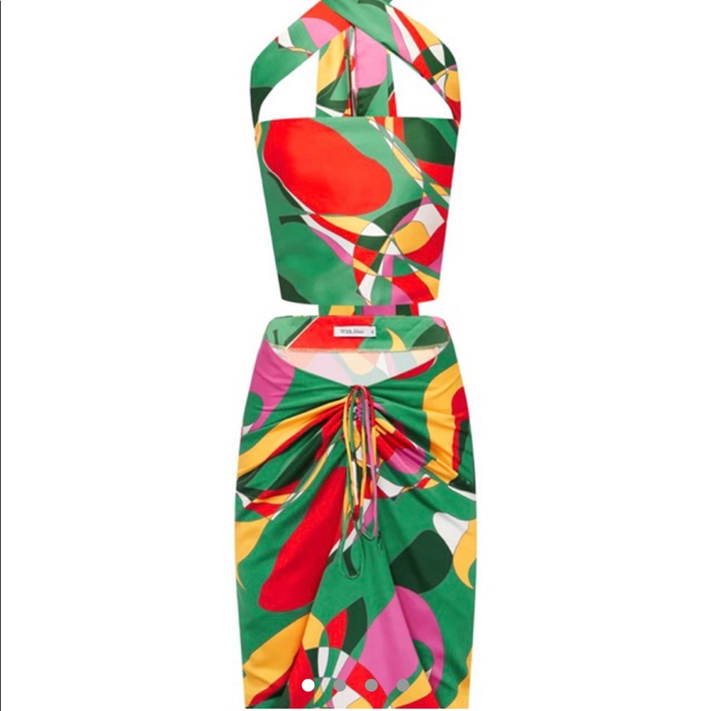 With Jean Naomi set geo